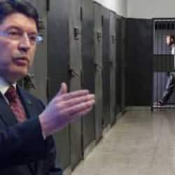 Bakan Tun&ccedil; duyurdu: 1 yıl ve 2 yıl hapis cezası alan en az ka&ccedil; g&uuml;n yatacak?