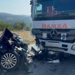 Bursa'da TIR ile otomobil çarpıştı; 1 ölü, 2 yaralı