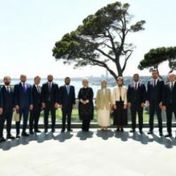 Emine Erdoğan, Türkiye Gençlik Vakfı Yönetim Kurulu ile bir araya geldi