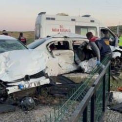 Evli çift feci kazada hayatını kaybetti