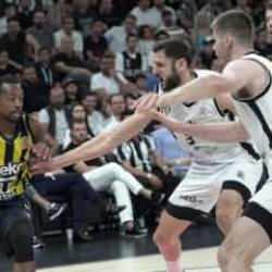Fenerbahçe şampiyon oldu! Takımın yıldızı Galatasaray'la anlaştı