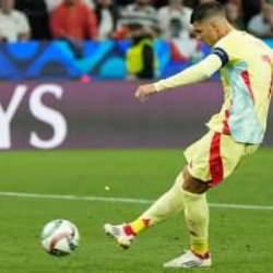 Galatasaray'ın yıldızını ölümle tehdit eden taraftar tutuklandı