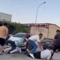 Kaza sonrası tekmneli yumruklu kavga!