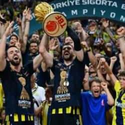 Beşiktaş'a şans tanımadılar! Kupa canavarı Fenerbahçe Beko
