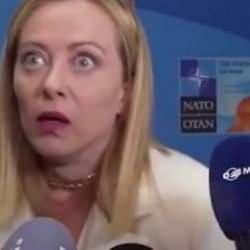 Meloni’nin yüz ifadeleri gündem oldu!