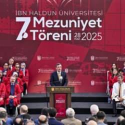 Mezuniyet törenine damga vuran sözler: "Batı sonrası çağ başlıyor, Türkiye önder!"