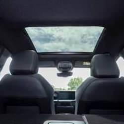 Opel'in panoramik cam tavanı: özgürlük ve konforun buluşması