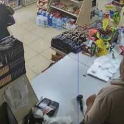 Sesi duyan deprem oluyor sandı, sokağa fırladı! Gerçek sonradan ortaya çıktı