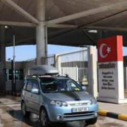 Sınırda sevinç dolu anlar! Gurbetçiler akın akın geliyor