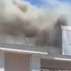 Üsküdar'da sosyal tesiste korkutan yangın! Dumanlar çevreye yayıldı