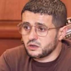 Kulüp başkanı kendisini protesto eden taraftarı silahla vurdu!