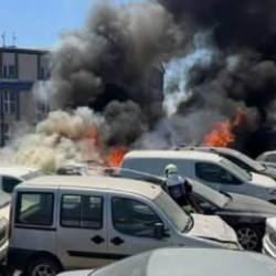 Yediemin’deki 10 araç yanarak kül oldu