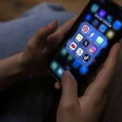 Zaman da psikoloji de sosyal medyada eriyor! Günde 3 saate çıktı: Depresyon, narsisizm...