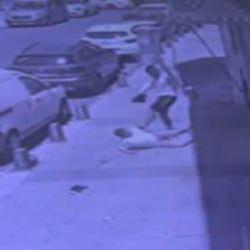 Zihinsel engelli çocuğu öldüresiye dövdü! Anne "resmen öldürmeye teşebbüs" diye isyan etti