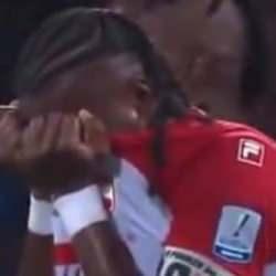 39 yaşındaki Hugo Rodallega, gözyaşlarıyla şampiyonluk hediye etti 