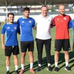 4 yıl Galatasaray'da oynamıştı: 36 yaşında 2. Lig ekibiyle anlaşmaya vardı