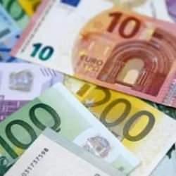 Euro tarihi zirveyi gördü
