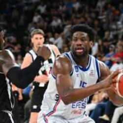 Anadolu Efes'te, Oturu da gitti