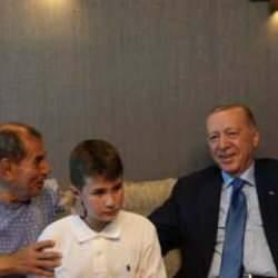 Cumhurbaşkanı Erdoğan'dan Galatasaray Başkanı Dursun Özbek'e ziyaret