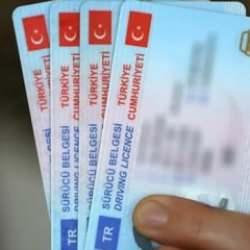 Ehliyette yaş sınırı: Artık ara&ccedil; kullanamayacaklar!