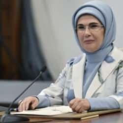 Emine Erdoğan'dan koruyucu ailelere teşekkür mesajı