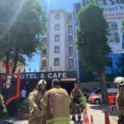 Fatih'teki otelde yangın paniği! Bir anda dumanlar yükseldi, çok sayıda ekip sevk edildi