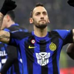Kapıyı göstermişlerdi: Hakan Çalhanoğlu İstanbul biletini öne çekti