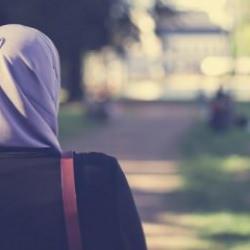 'Kardeş &uuml;lke'de &ouml;nce baş&ouml;rt&uuml;s&uuml;, şimdi pe&ccedil;e yasaklandı