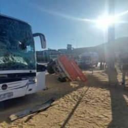 Kırıkkale'de yolcu otobüsü ile traktör çarpıştı! Yaralılar var