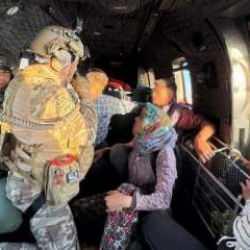 Mehmet&ccedil;ik&rsquo;ten nefes kesen kurtarma: Mahsur kalan aile i&ccedil;in helikopter havalandı