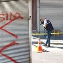 Akıl dışı olayın adresi Adana: Dükkanının kepengine 'hasım' yazan kişiyi vurdu