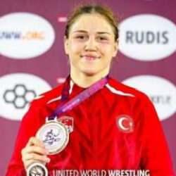 Trabzonlu genç finalde Rus rakibini mindere serdi: Avrupa şampiyonu oldu