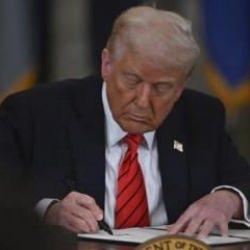 Trump, "vergi indirimi" tasarısını imzaladı