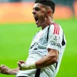 Yönetimin telefonlarını açmıyor! Beşiktaş'ın yıldızı Alman ekibiyle anlaştı iddiası