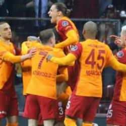 6 yıldır Galatasaray'daydı! 30 yaşında kulüpsüz kaldı