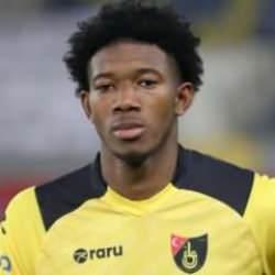 Avrupa'ya transfer olan Afrikalı öğrenciye hocasından destek: İkinci Henry