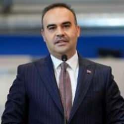 Bakan Kacır: 'Sanayicilerimiz üretiyor, Türkiye kalkınıyor!'