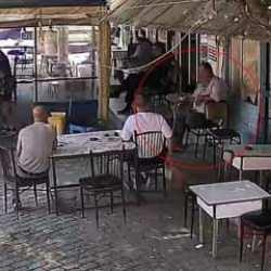 &Ccedil;ay ocağında oturan 3 &ccedil;ocuk babası adamın acı &ouml;l&uuml;m&uuml;