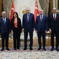 Cumhurbaşkanı Erdoğan, DEM heyetini kabul etti: Görüşmeden ilk kareler!