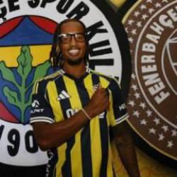Fenerbahçe yeni transferini duyurdu! 3+1 yıllık sözleşme
