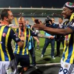 Fenerbahçe'nin efsanesi işsiz kaldı: Teklif bekliyor ama arayan yok