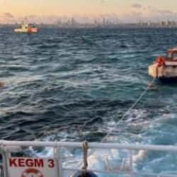 Heybeliada a&ccedil;ıklarında s&uuml;r&uuml;klenen tekne kurtarıldı