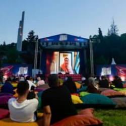 Unutma unutturma... İstanbul'da 15 Temmuz filmleri açık havada gösterildi