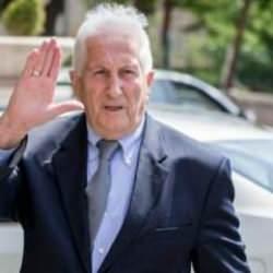 Mahkemeden &Ccedil;evik Bir'e oğlunu vasi atadı: Akli dengesi yerinde değil