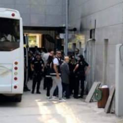 Manavgat Belediyesi'ne 'rüşvet' operasyonunda şüpheliler adliyede