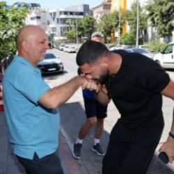 Merih Demiral'dan vefa! Türkiye'ye gelince o ismi ziyaret edip elini öptü