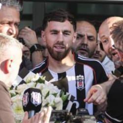 Orkun Kökçü rekorla geldi! Zirveye yerleşti