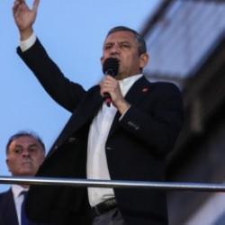 Özgür Özel'den skandal benzetme! Erdoğan'ı darbeci Kenan Evren ile bir tuttu