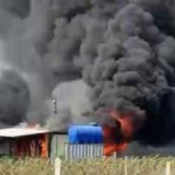 Silivri&rsquo;de konteynerde yangın! Tarlaya sı&ccedil;radı