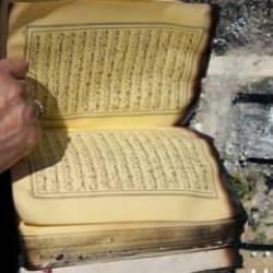 T&uuml;m ev k&uuml;le d&ouml;nd&uuml;, bir tek Kur'an-ı Kerim yanmadı